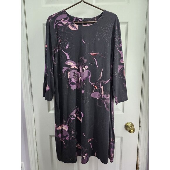 Reitmans Dresses & Skirts - Reitman's black with dark purple floral print dress 3/4 split sleeve xxl
